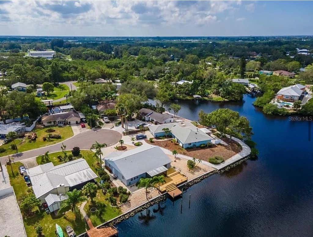 Photo of 805 Leisey Circle, Ruskin, FL 33570 (MLS # O6413610)