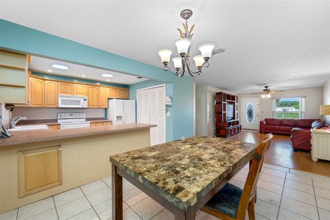 Single Family Residence in SEMINOLE FL 9994 83RD STREET 8.jpg