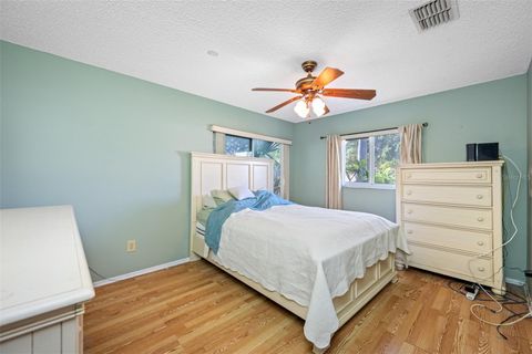 Single Family Residence in SEMINOLE FL 9994 83RD STREET 24.jpg