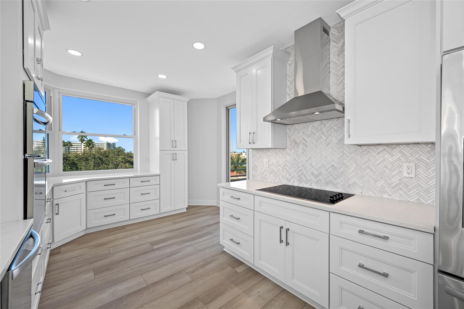 HARBOURSIDE CONDO - Residential