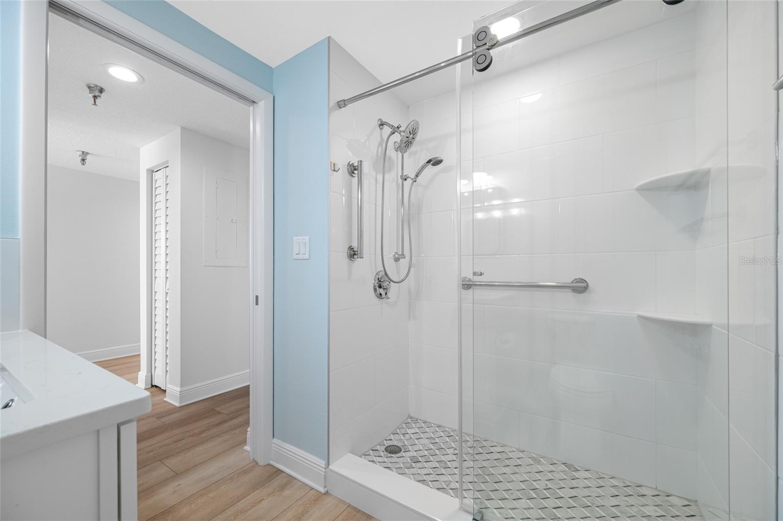 HARBOURSIDE CONDO - Residential