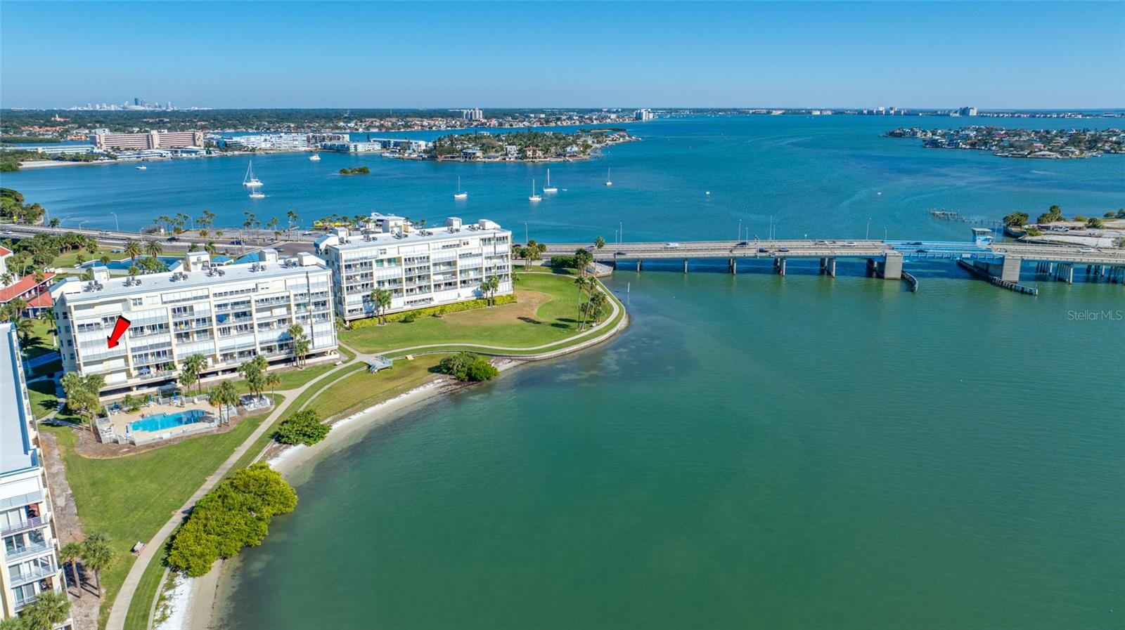 HARBOURSIDE CONDO - Residential