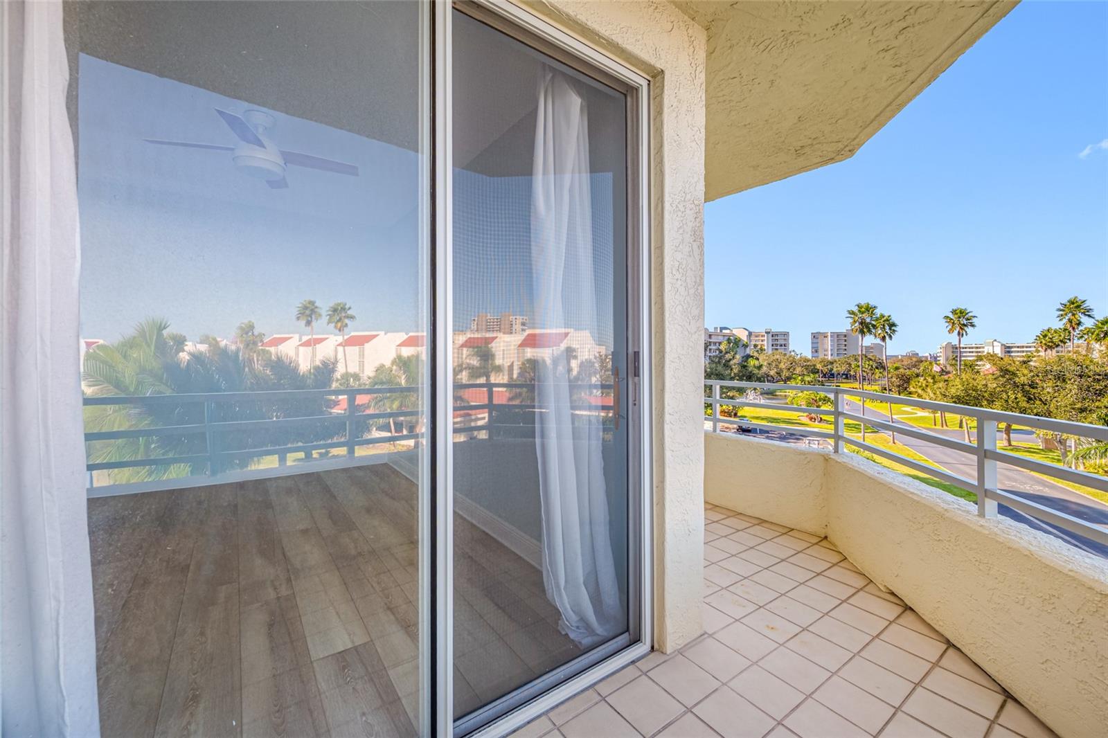 HARBOURSIDE CONDO - Residential