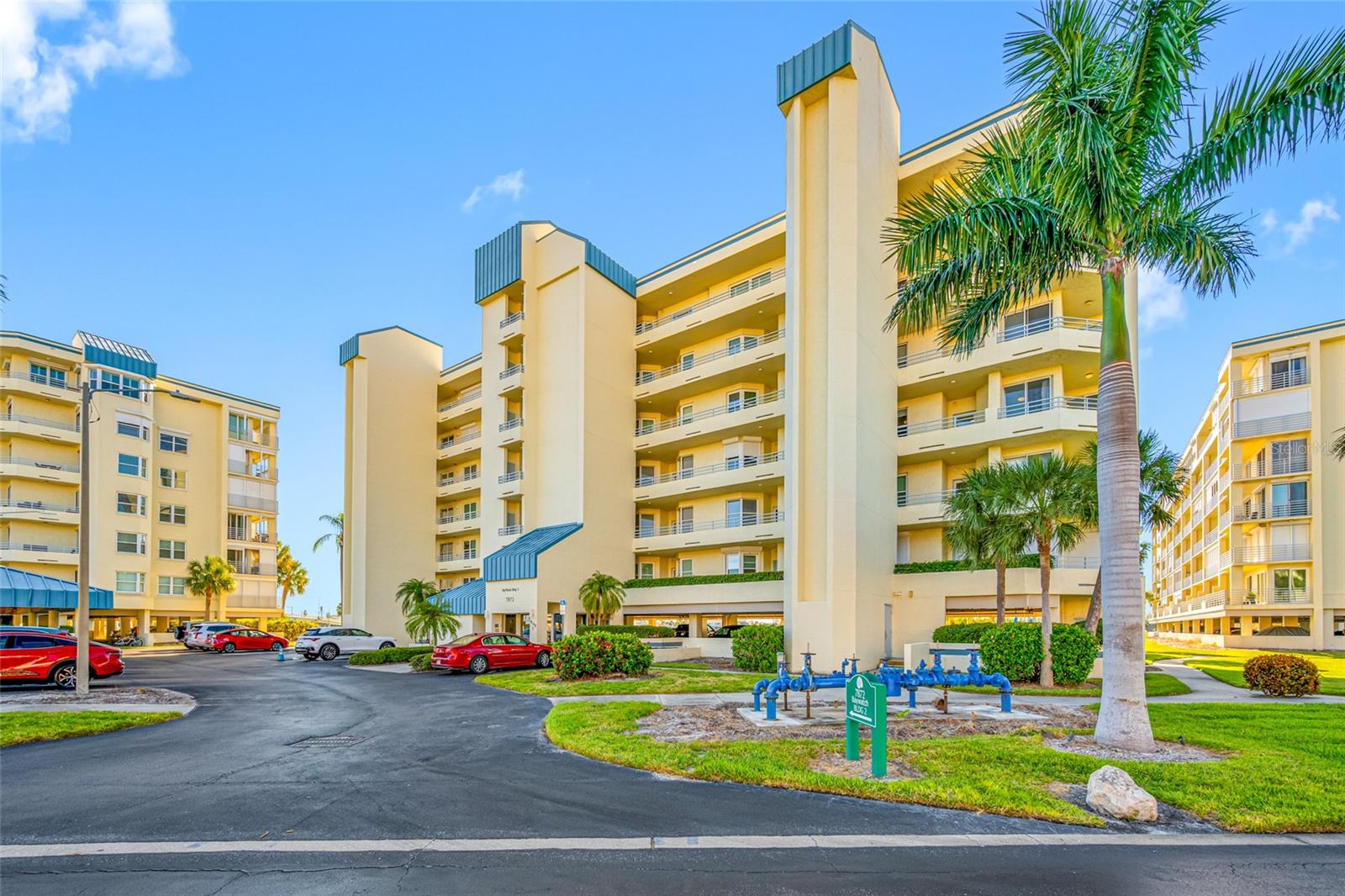 HARBOURSIDE CONDO - Residential