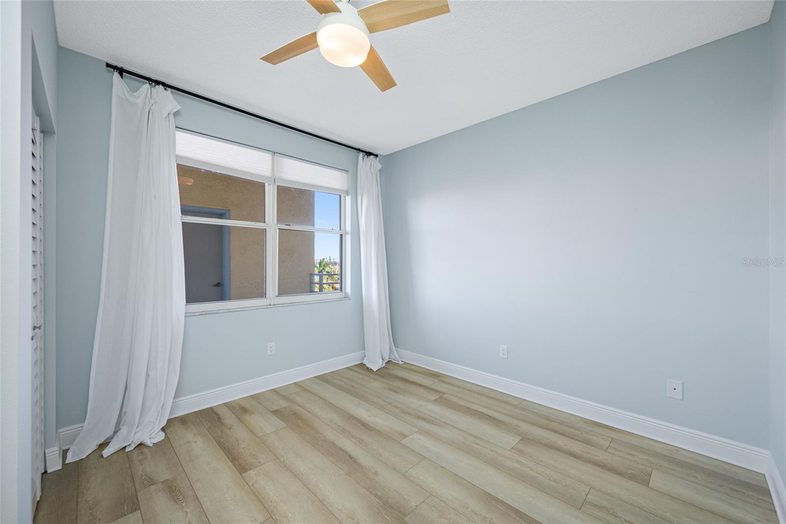 HARBOURSIDE CONDO - Residential