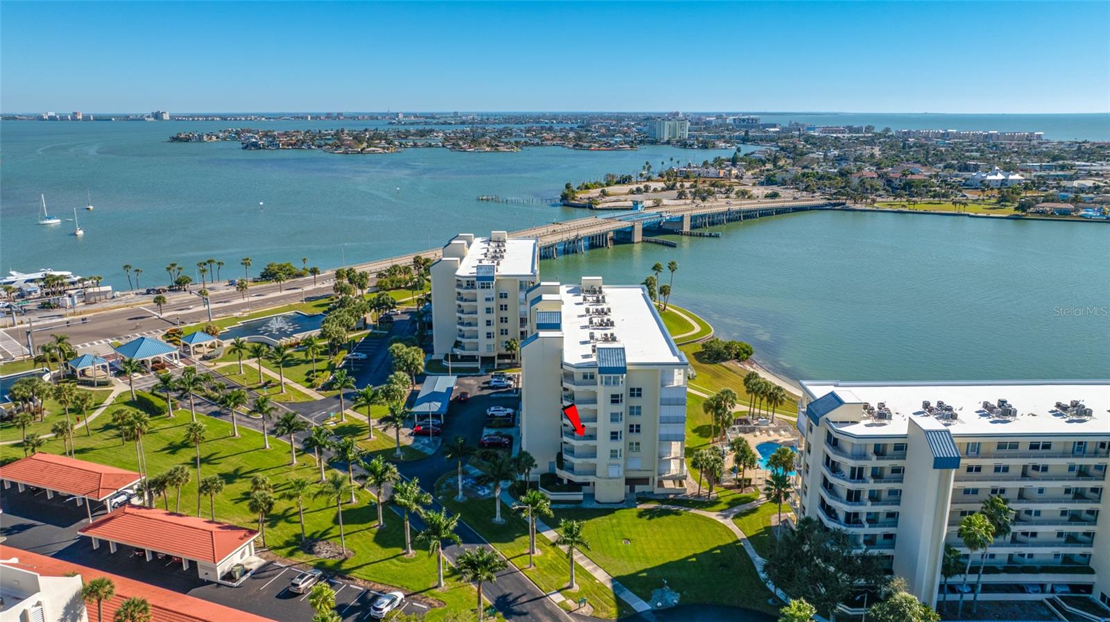 HARBOURSIDE CONDO - Residential