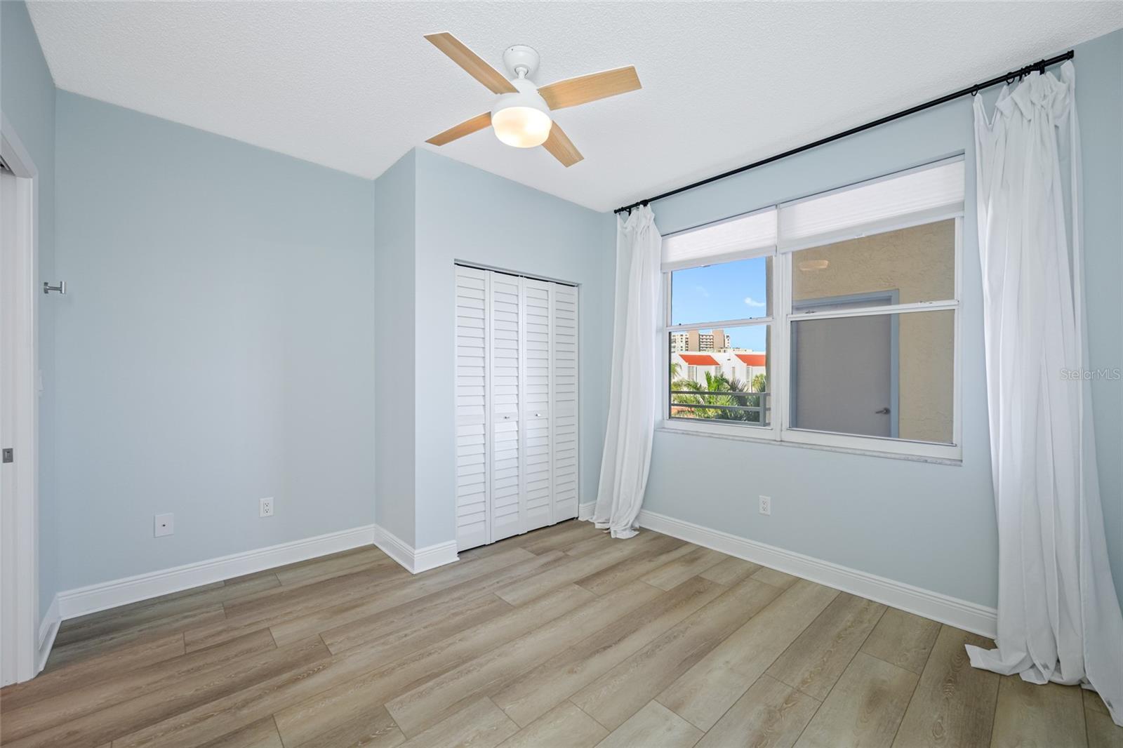 HARBOURSIDE CONDO - Residential