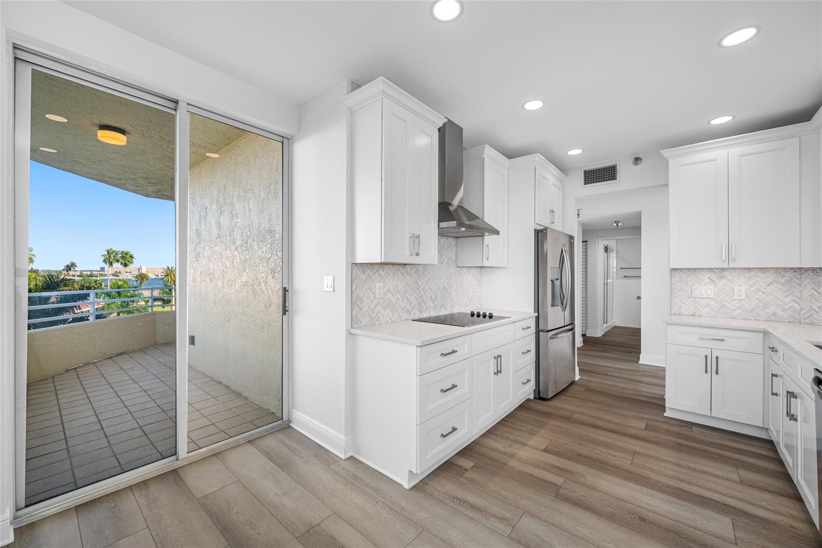 HARBOURSIDE CONDO - Residential