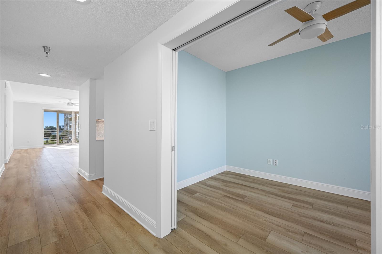 HARBOURSIDE CONDO - Residential