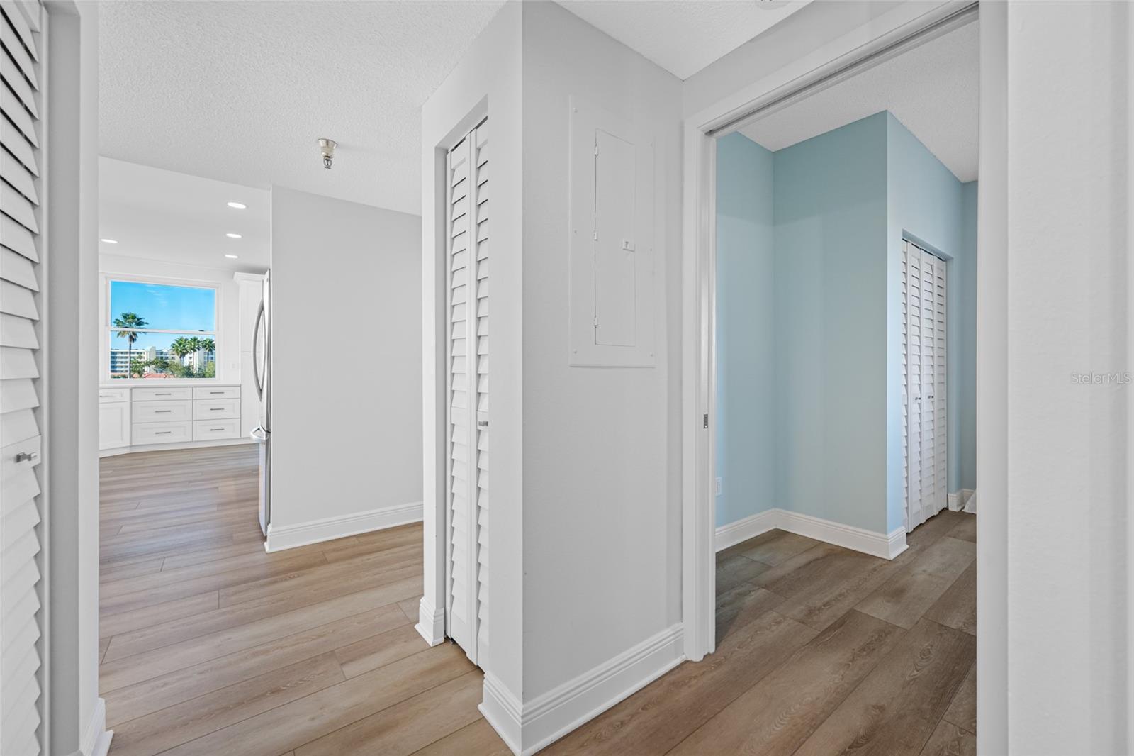 HARBOURSIDE CONDO - Residential