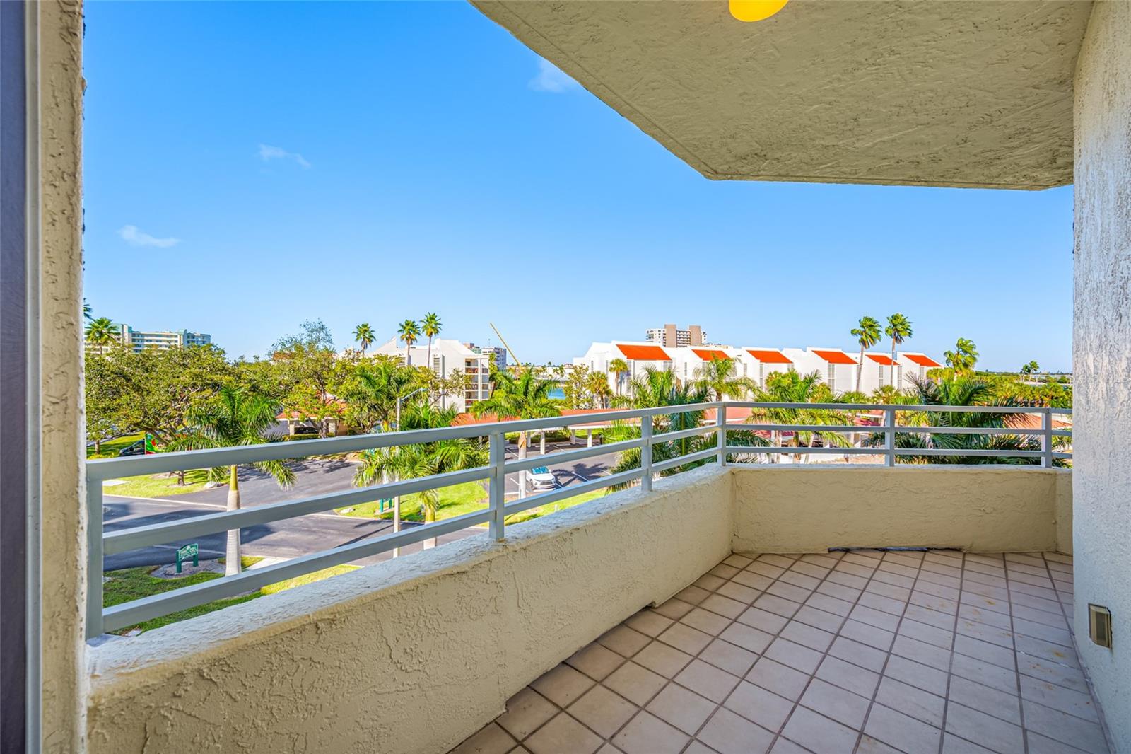 HARBOURSIDE CONDO - Residential