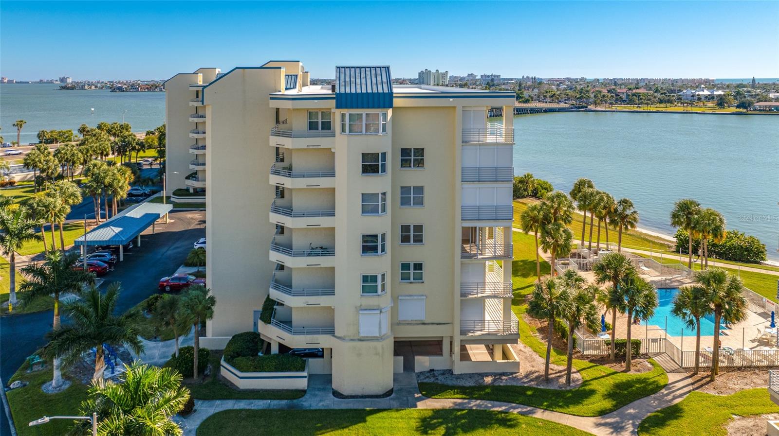 HARBOURSIDE CONDO - Residential