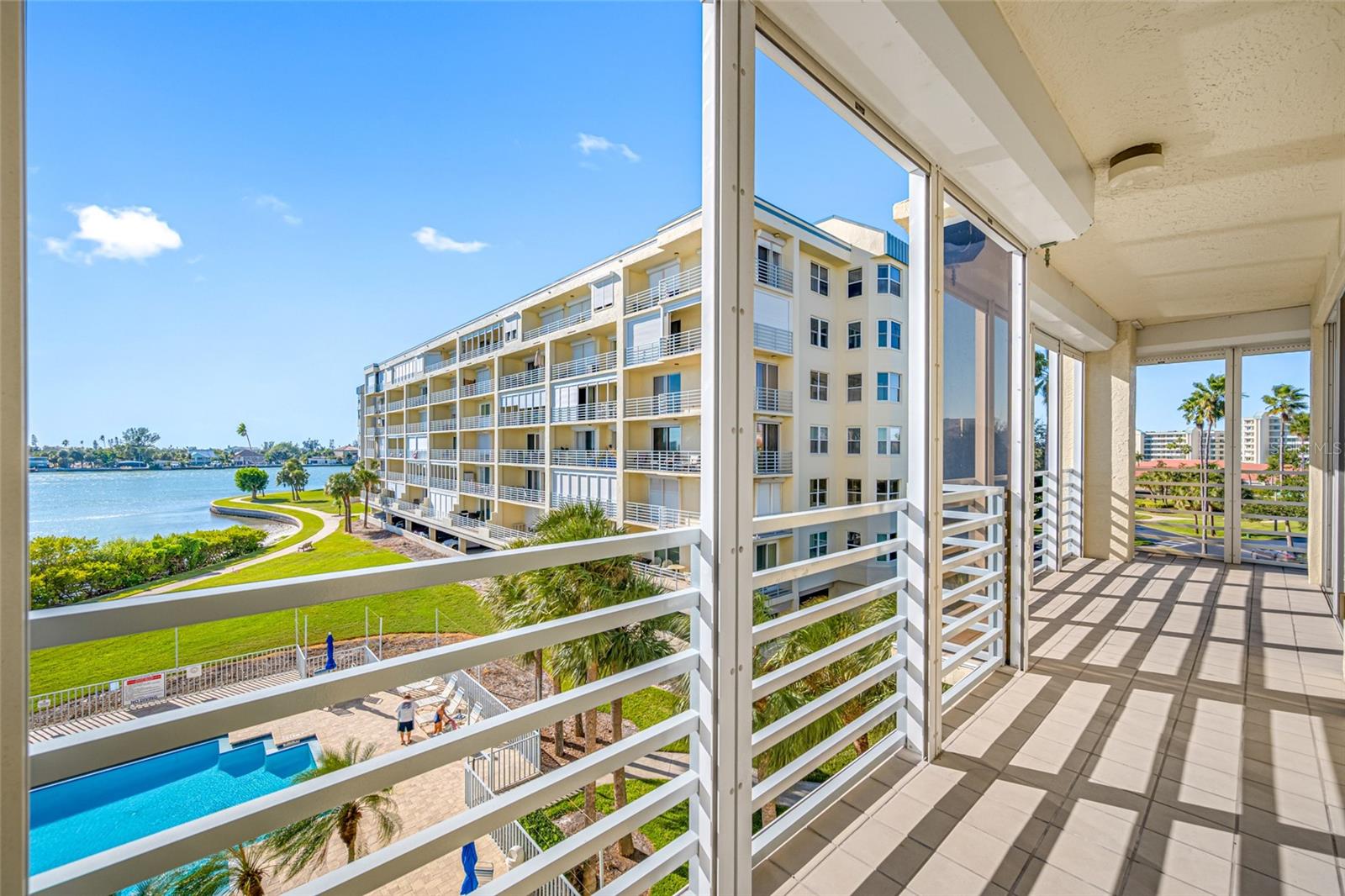 HARBOURSIDE CONDO - Residential