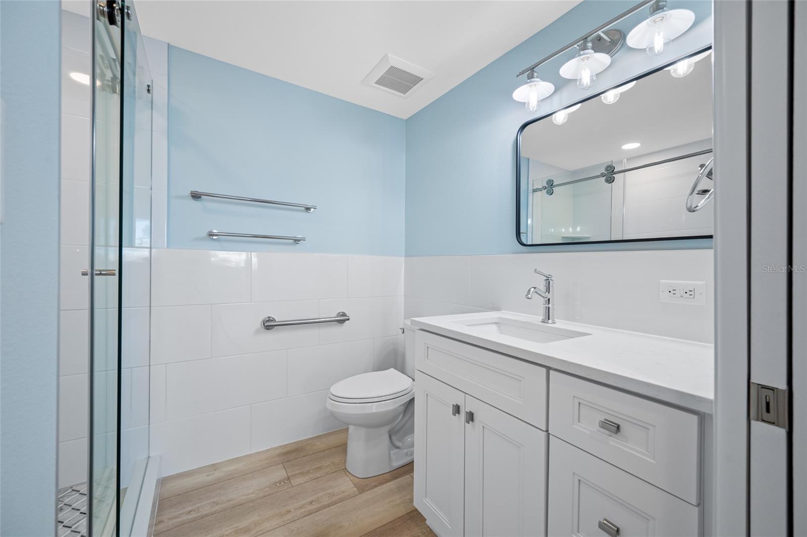 HARBOURSIDE CONDO - Residential