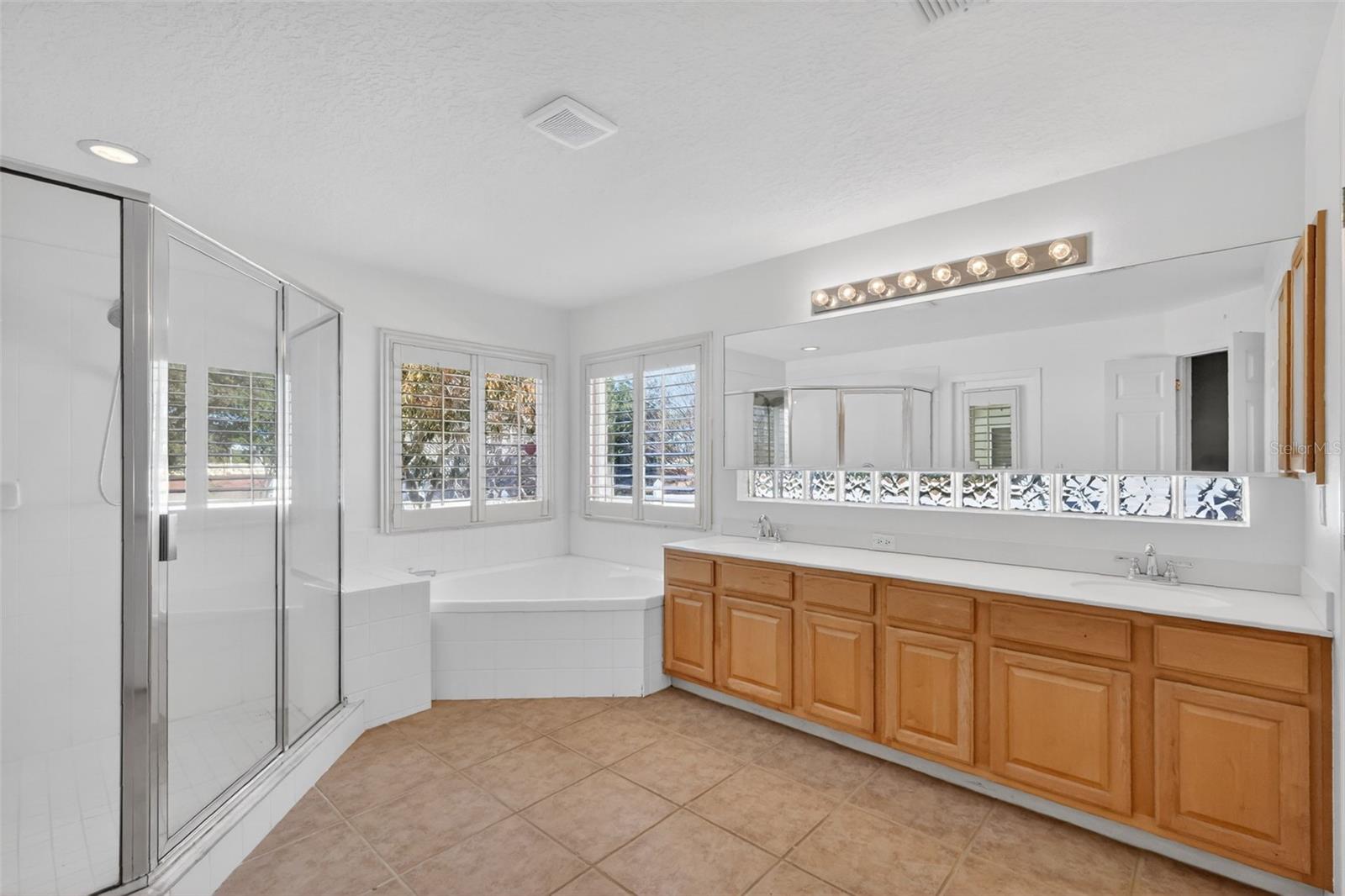 JOHNS LANDING PH 01 44/47 - Residential