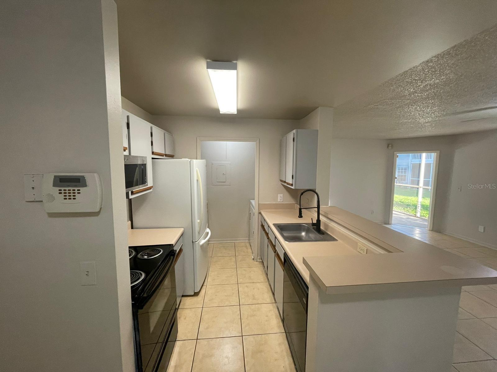 CENTRAL PARK METROWEST CONDO - Residential