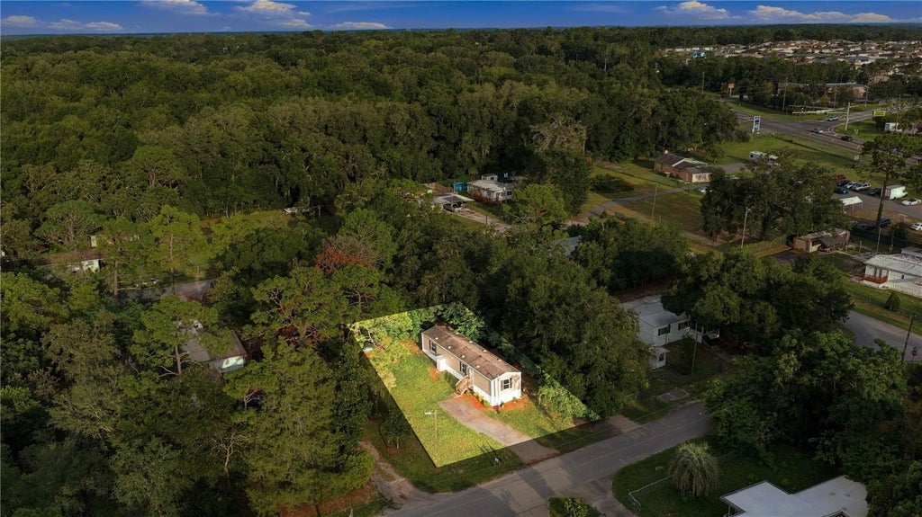 Photo of 11945 SE 99th Court, Belleview, FL 34420 (MLS # OM730363)