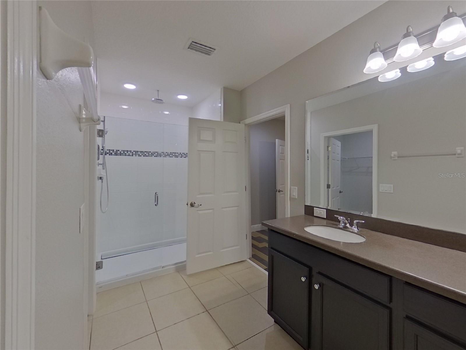 CYPRESS OAKS PH II A REP - Residential Lease