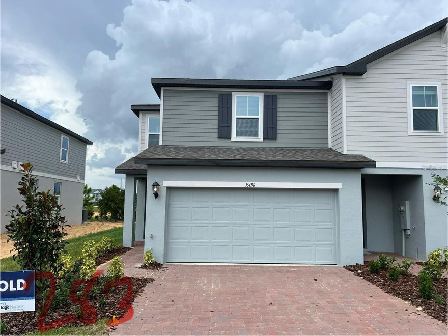 Move into this stylish 3-bed, 2.5-bath townhouse with a spacious 2-car garage. Featuring an open floor plan, a cozy small backyard, and a maintenance-free exterior, this home is perfect for those seeking a brand-new community in a prime location. High-quality finishes and layout. Don’t miss your chance to be among the first to live in this vibrant neighborhood! Contact us for details and to schedule a visit.