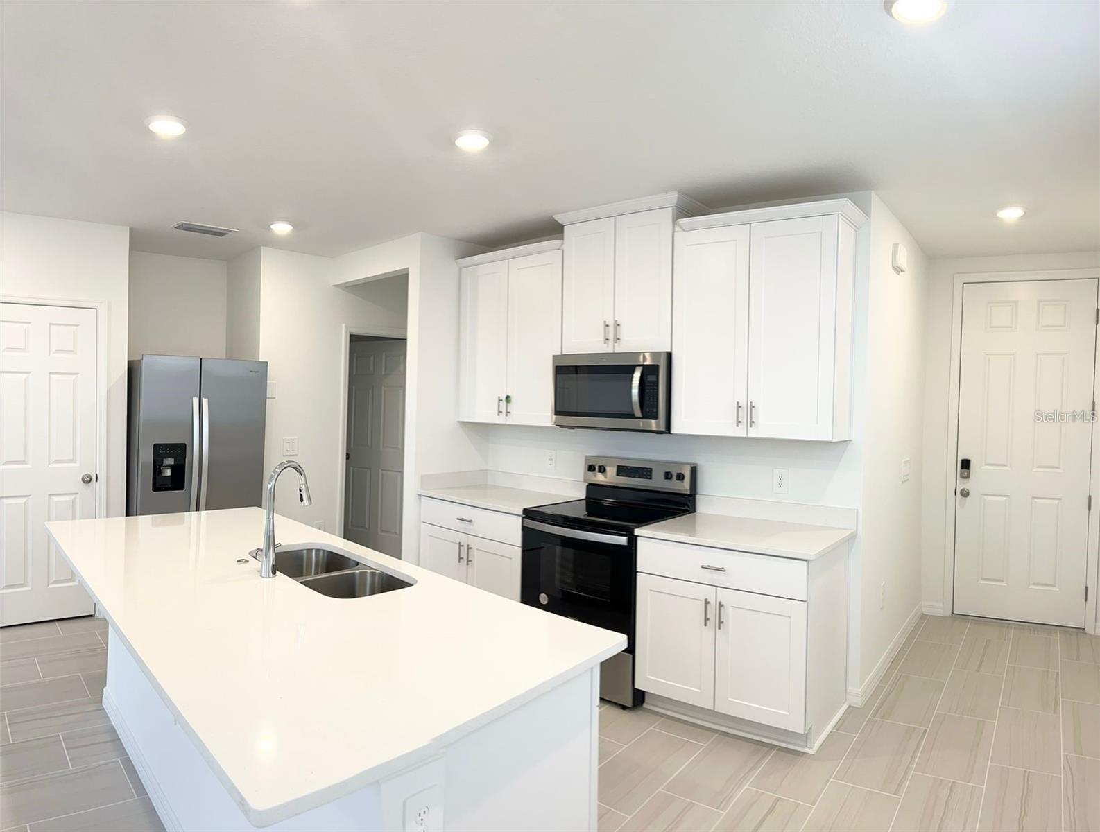 CAGAN XING WEST PH 1 - Residential Lease