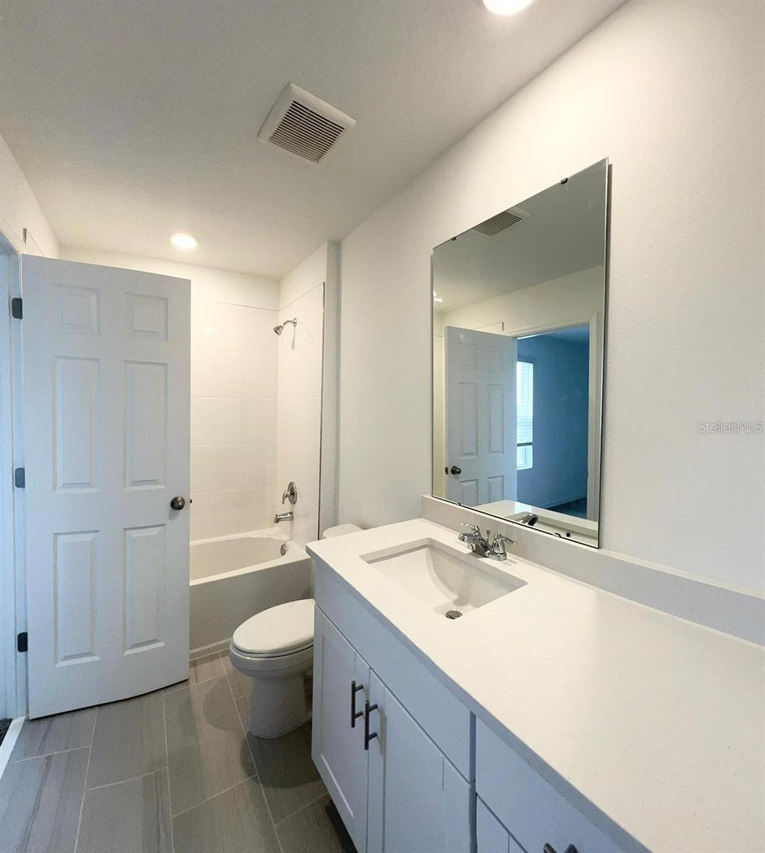 CAGAN XING WEST PH 1 - Residential Lease