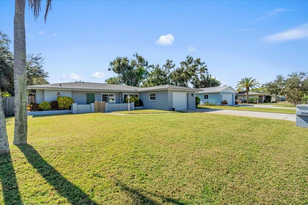 Photo of 3374 Bougainvillea Street, Sarasota, FL 34239 (MLS # A4671588)