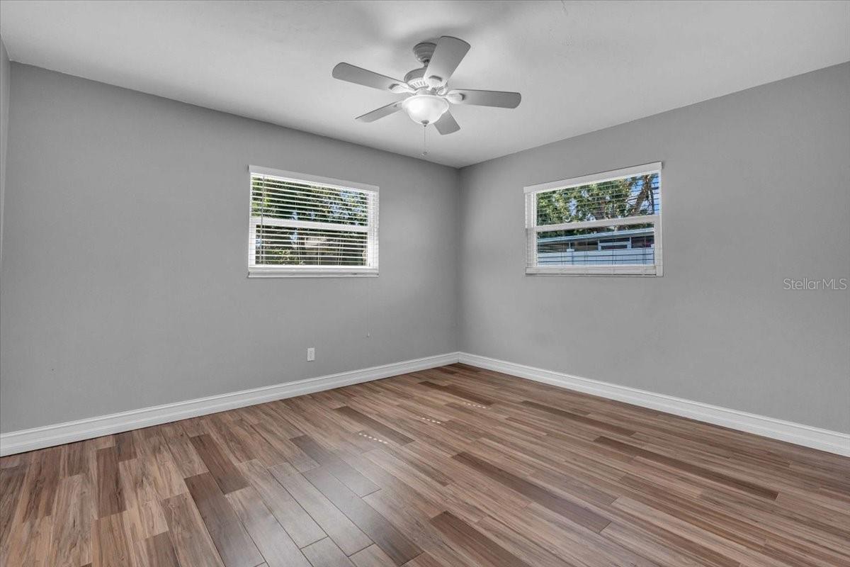 SOUTH GATE MANOR UNIT 02 - Residential