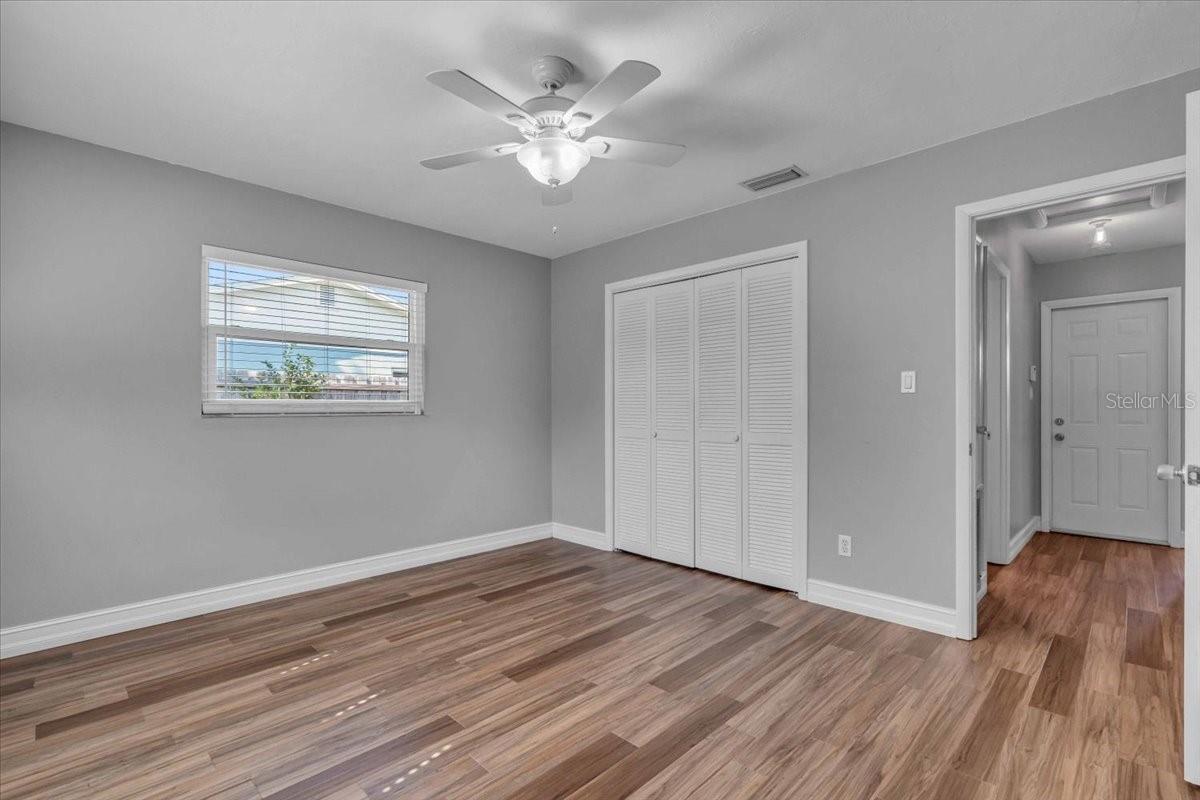 SOUTH GATE MANOR UNIT 02 - Residential