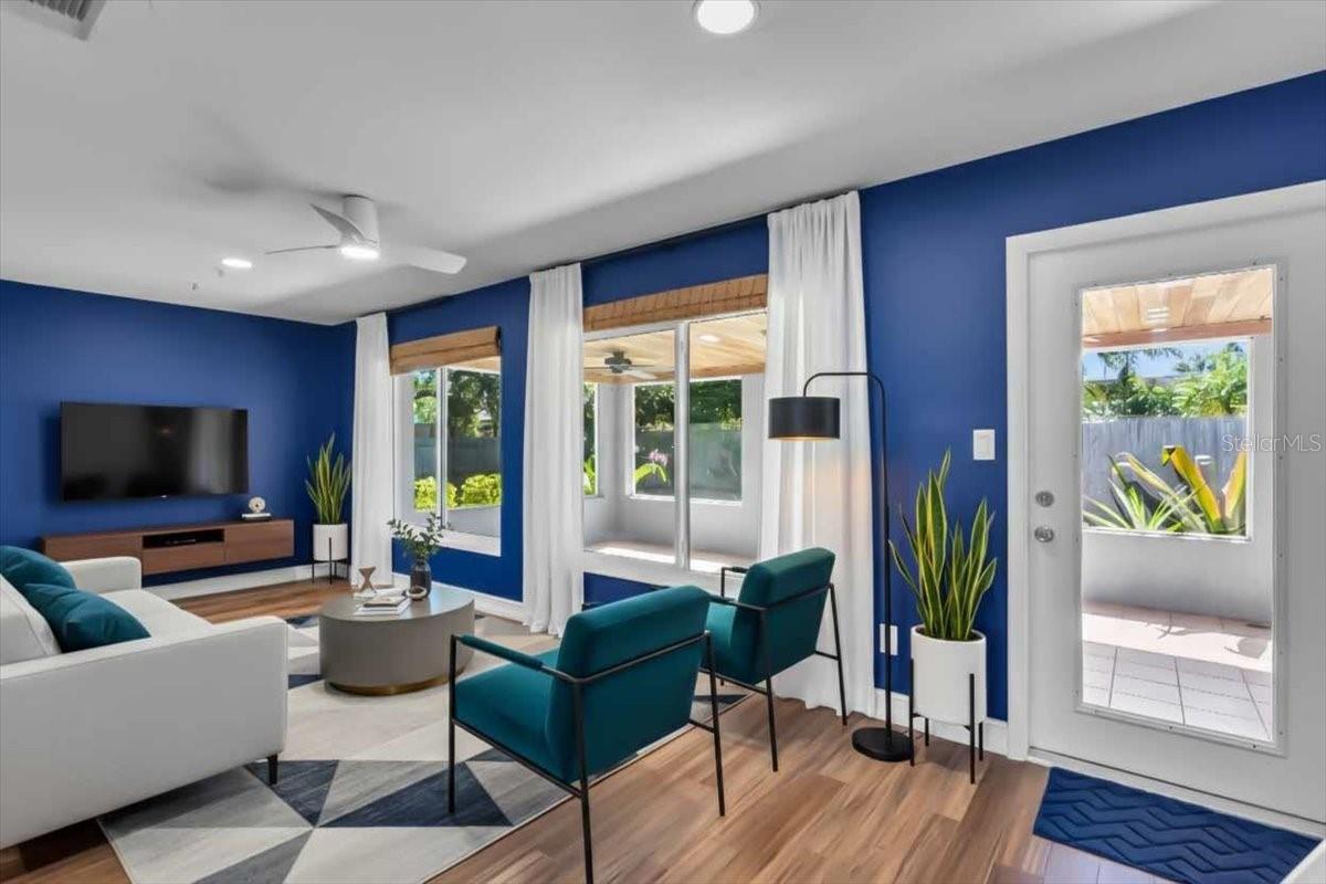 SOUTH GATE MANOR UNIT 02 - Residential