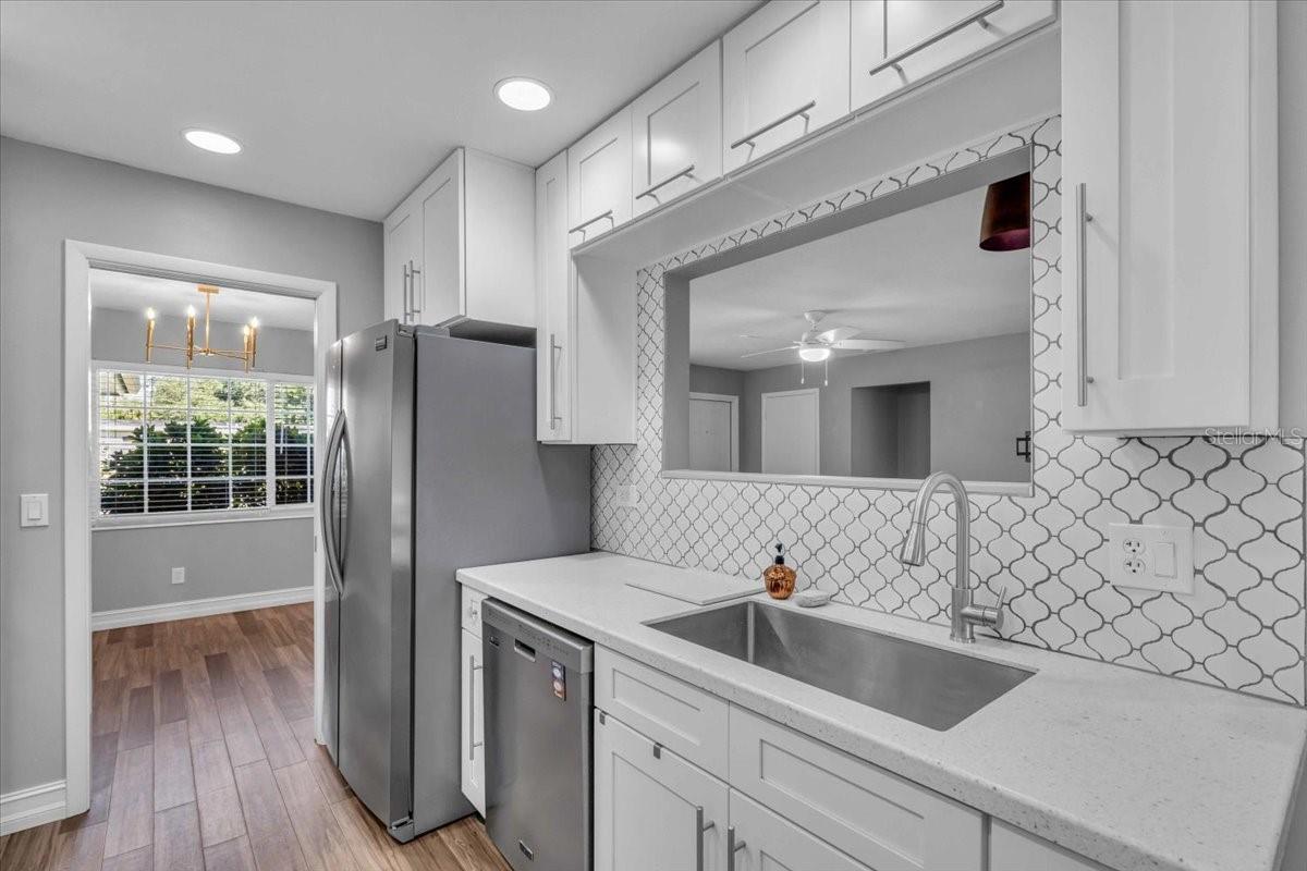 SOUTH GATE MANOR UNIT 02 - Residential