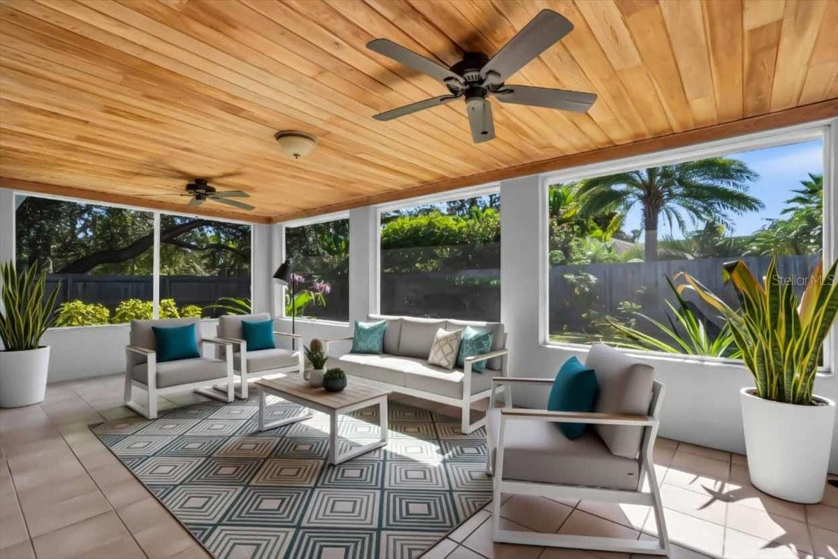 SOUTH GATE MANOR UNIT 02 - Residential