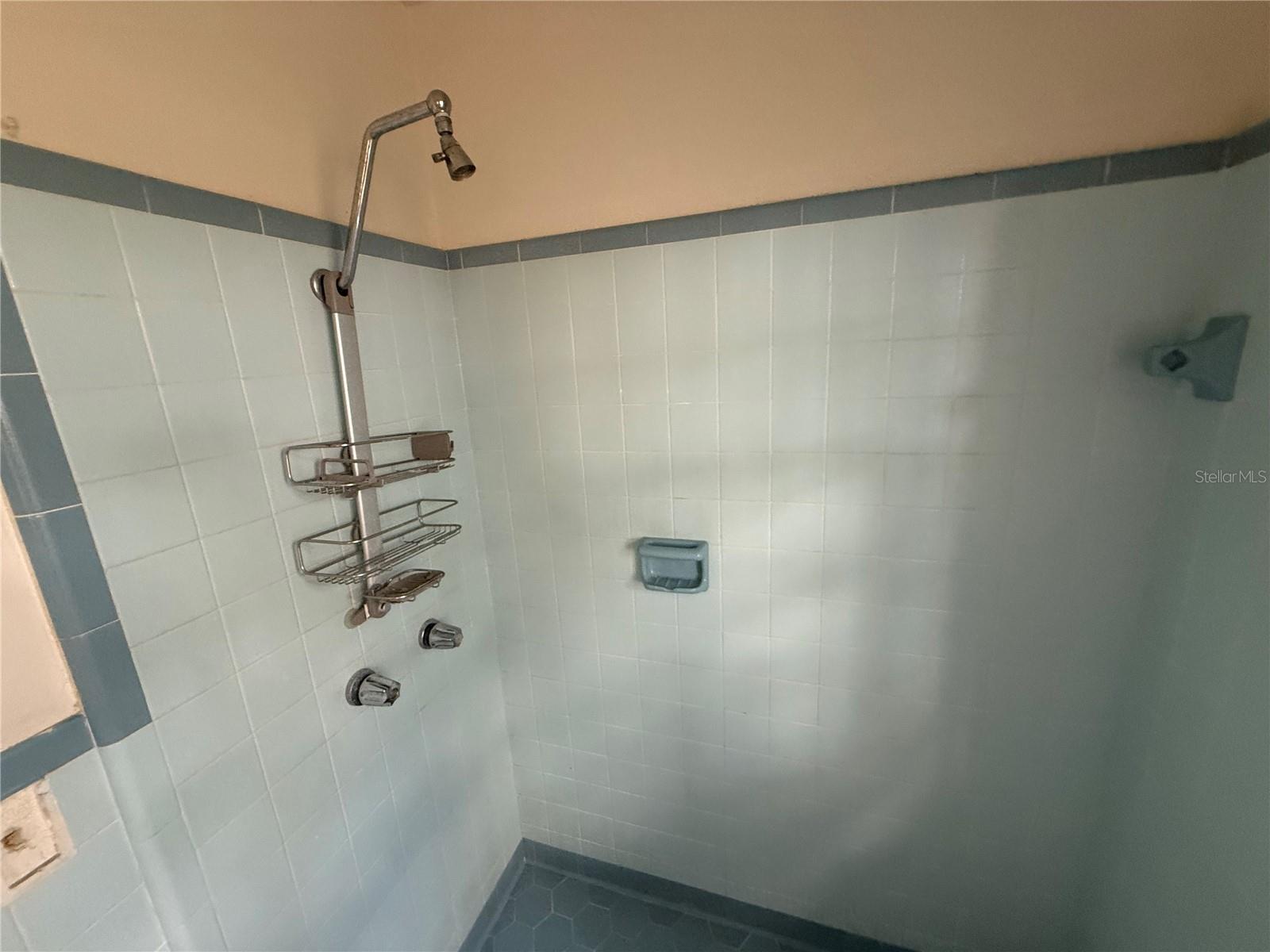 ROBESON J E ADD - Residential