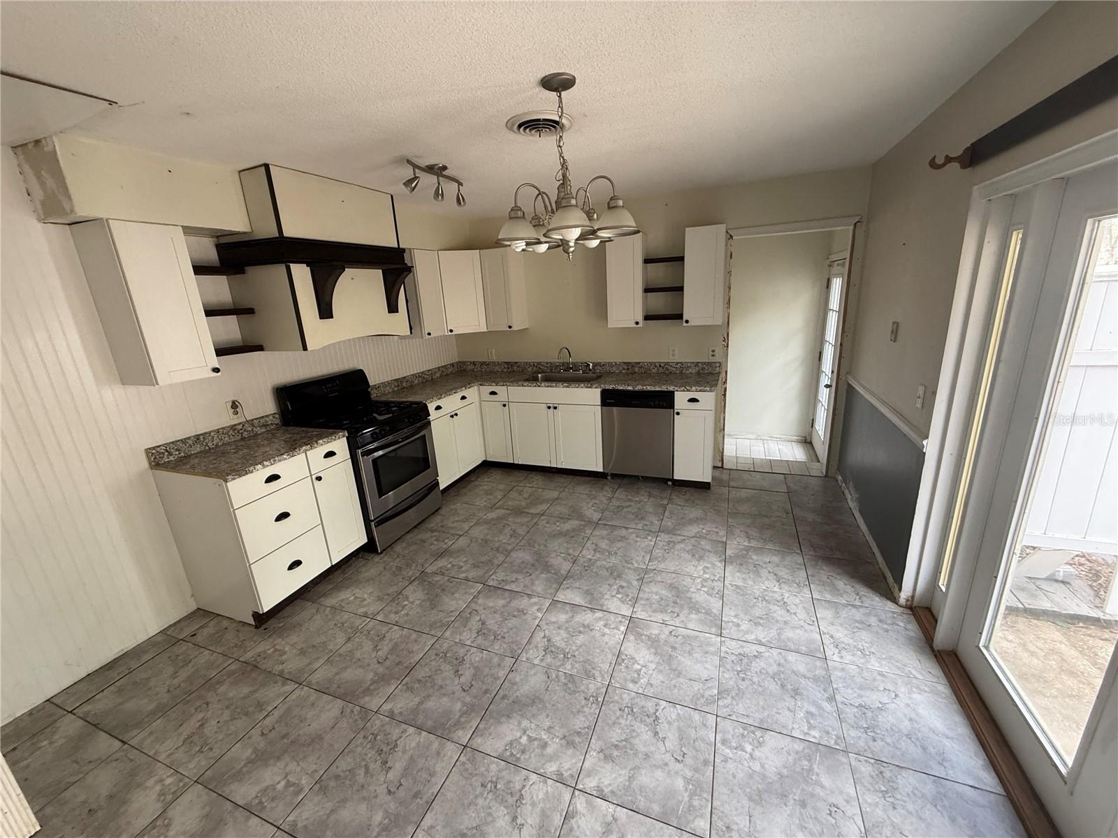 ROBESON J E ADD - Residential