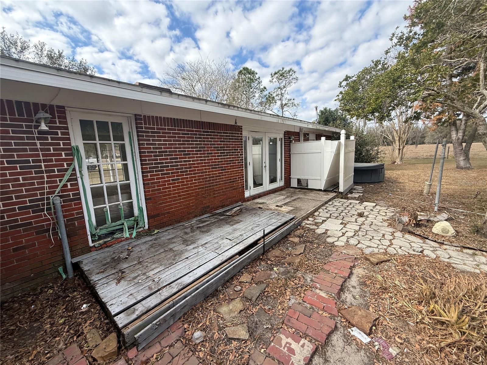 ROBESON J E ADD - Residential