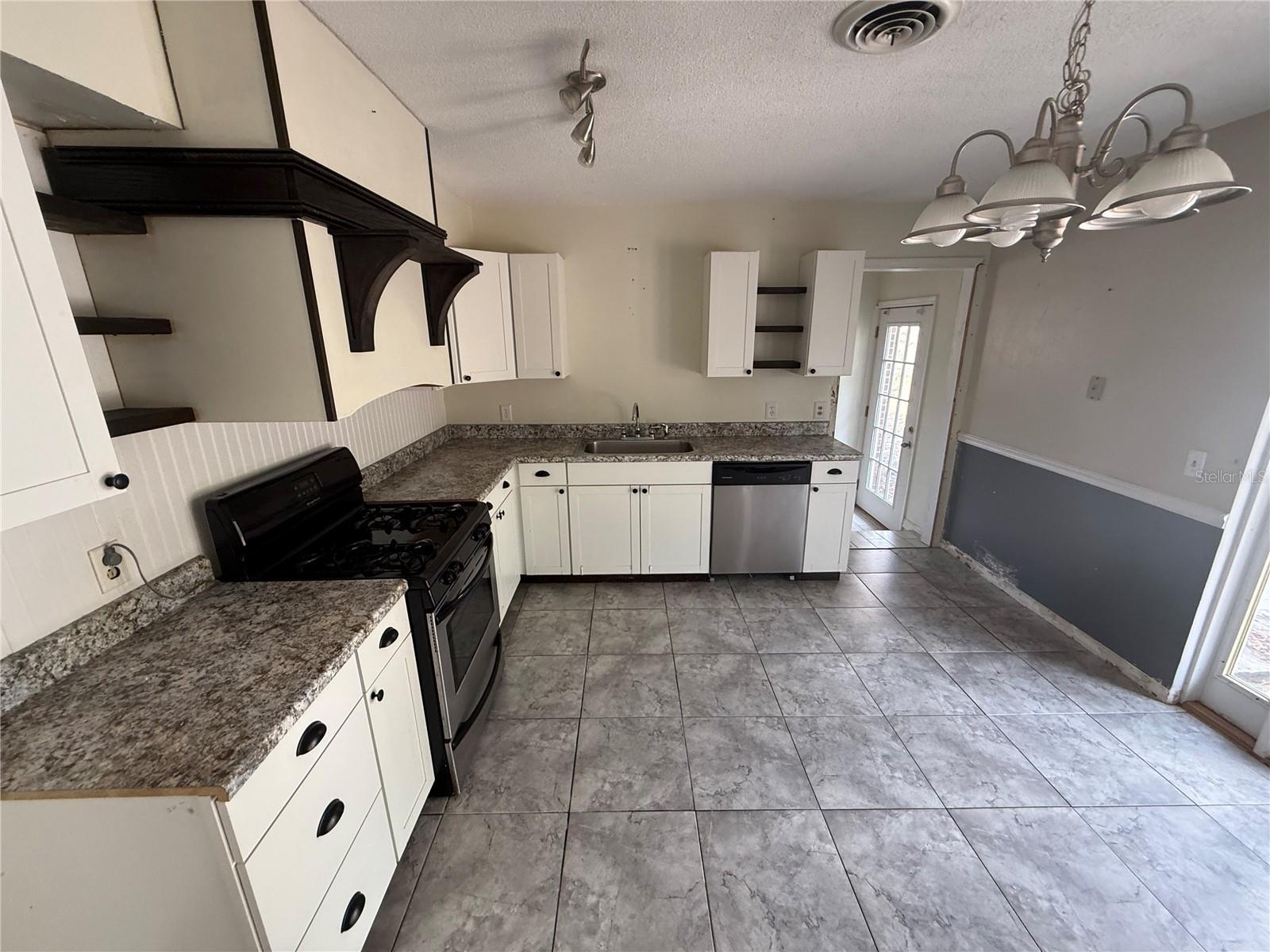 ROBESON J E ADD - Residential