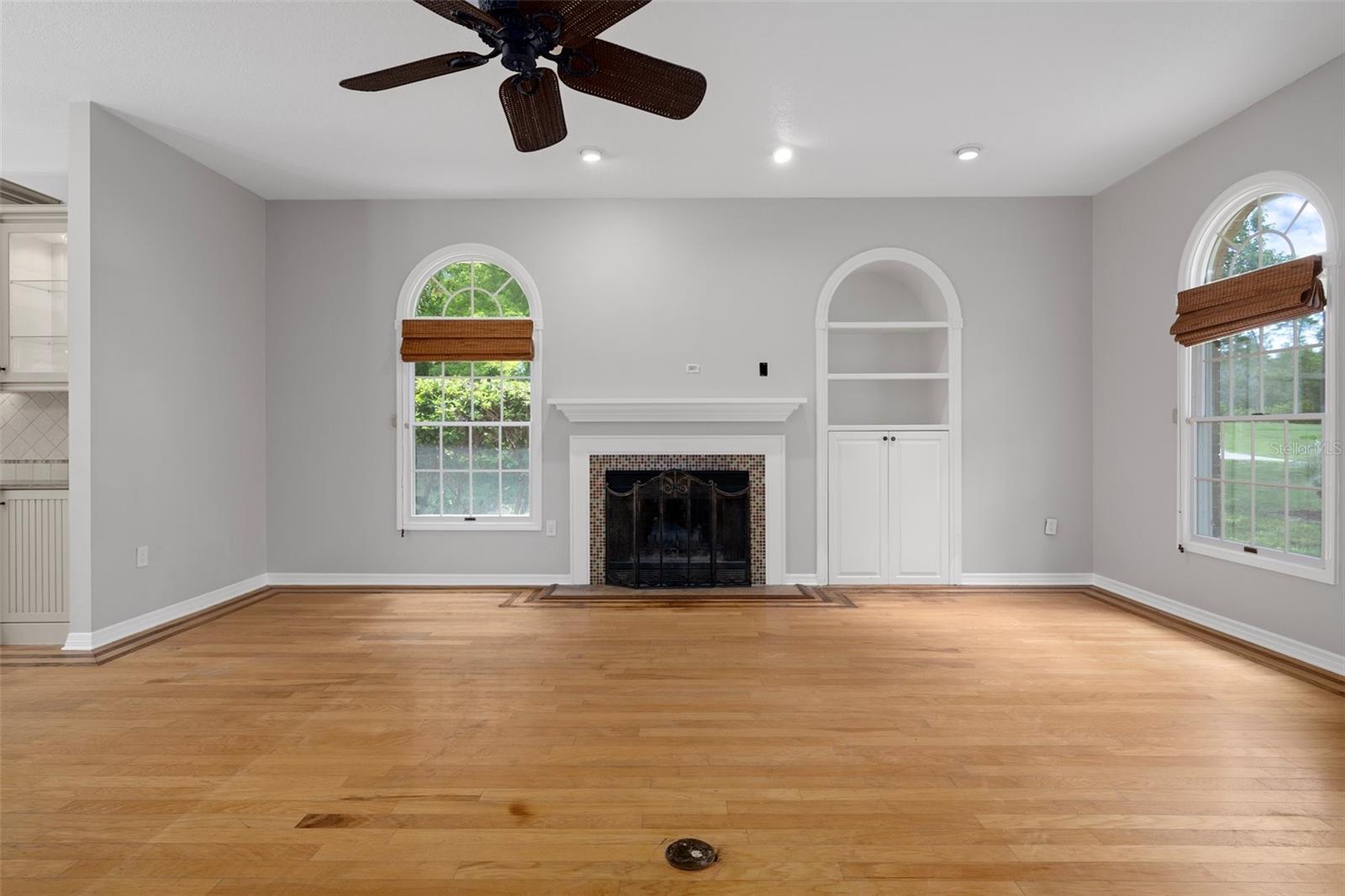 WATERS OF WEEKI WACHEE - Residential