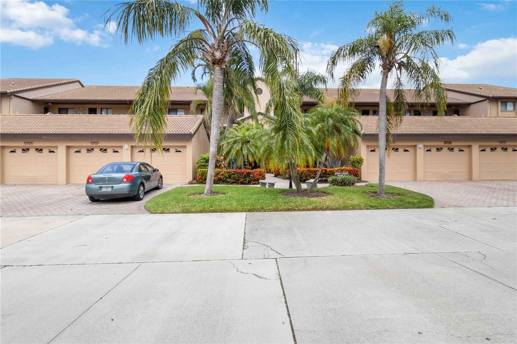 Photo of 5705 Ashton Way #5705, Sarasota, FL 34231 (MLS # A4670199)