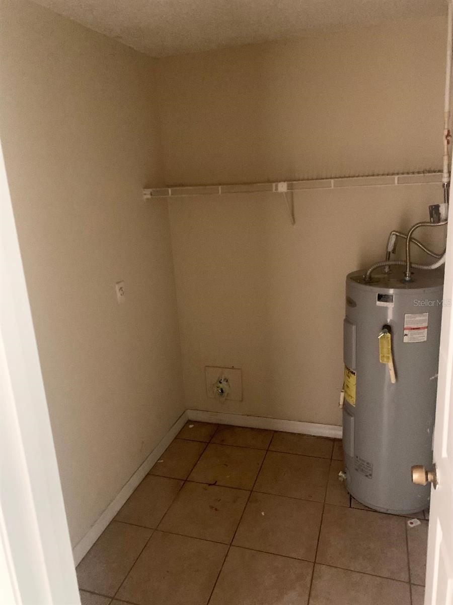 CHESTNUT WOODS SUB - Residential Lease