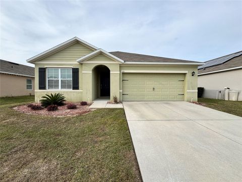 A home in WINTER HAVEN