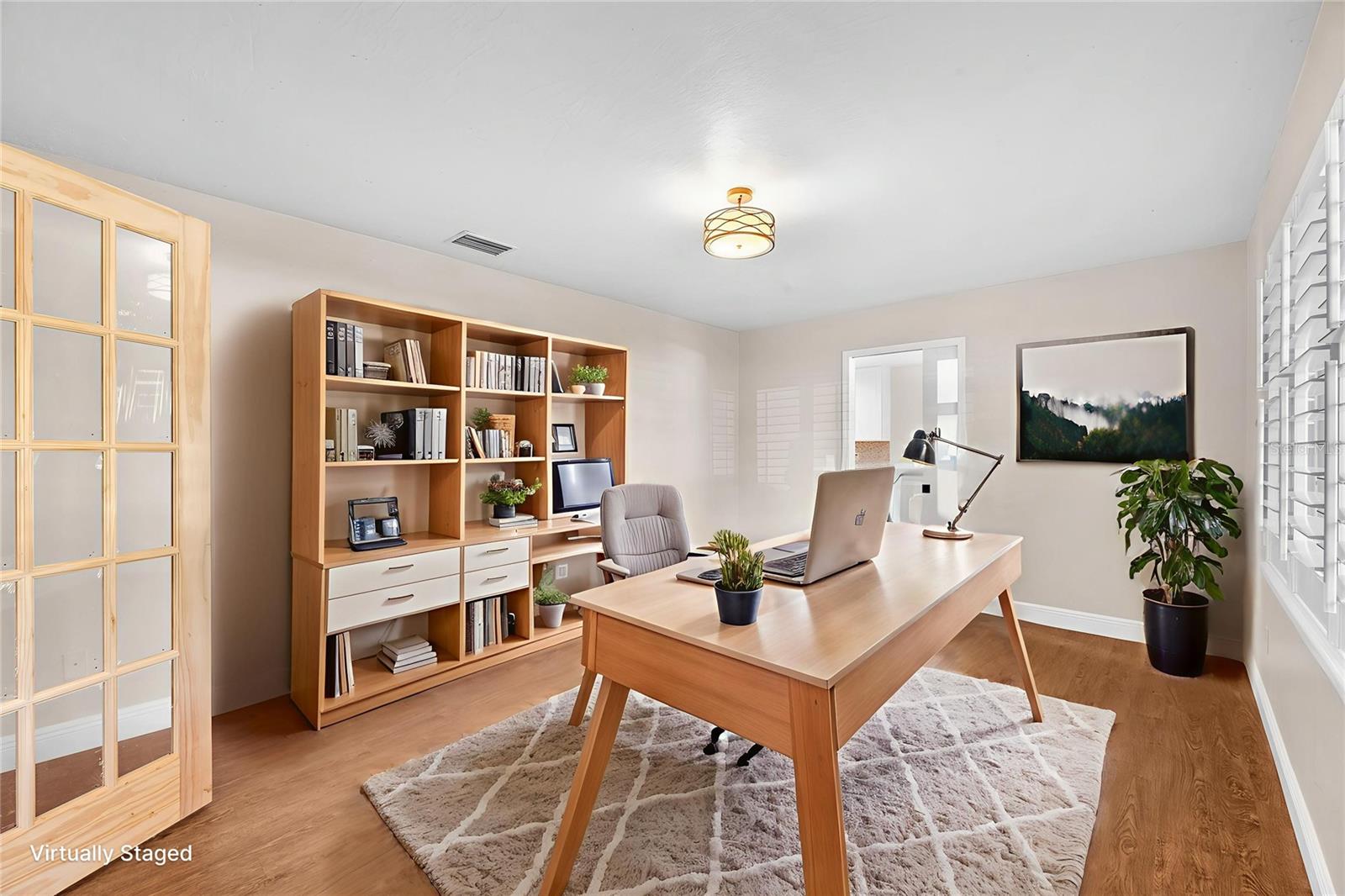 VALRICO LAKE ESTATES - Residential