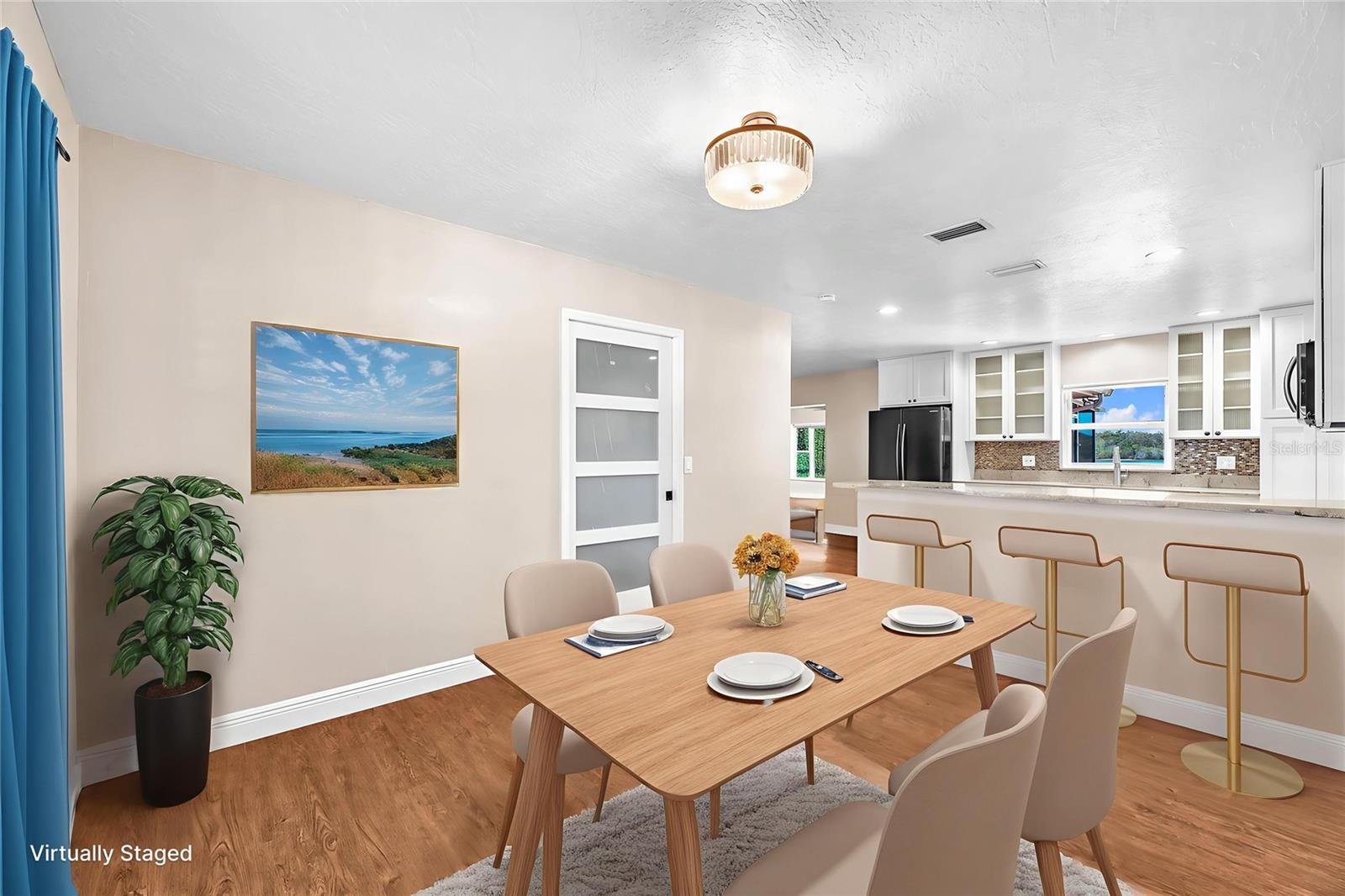 VALRICO LAKE ESTATES - Residential