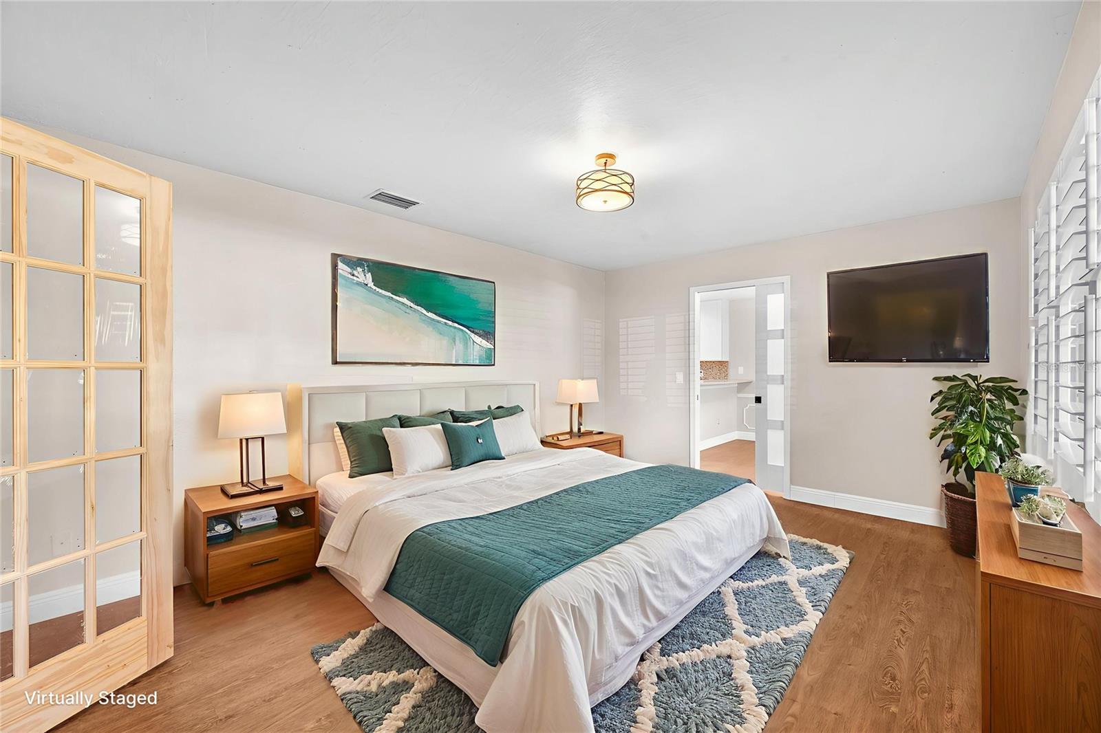 VALRICO LAKE ESTATES - Residential