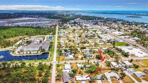 Photo of 7439 San Casa Drive, Englewood, FL 34224 (MLS # S5136912)