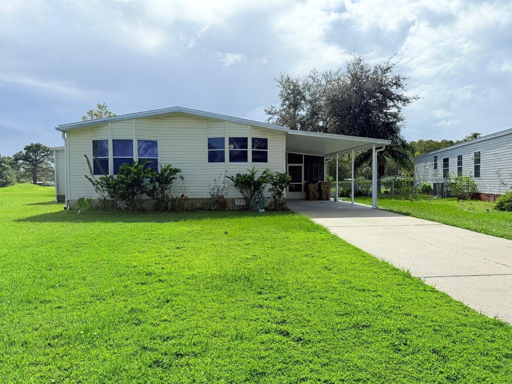 Photo of 220 Ellsworth Drive, Kissimmee, FL 34758 (MLS # S5149062)