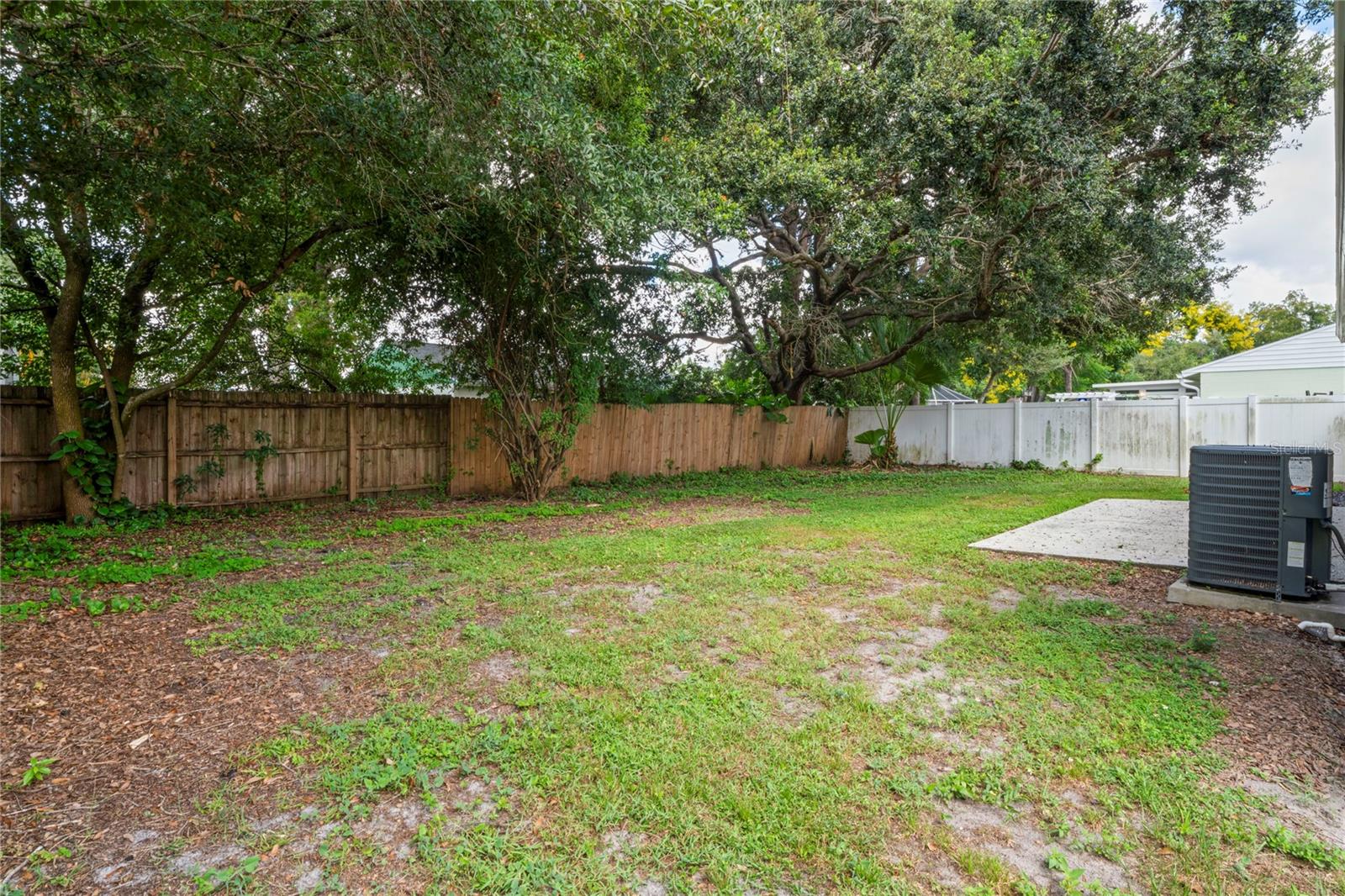 CARROLLWOOD MEADOWS UNIT V - Residential