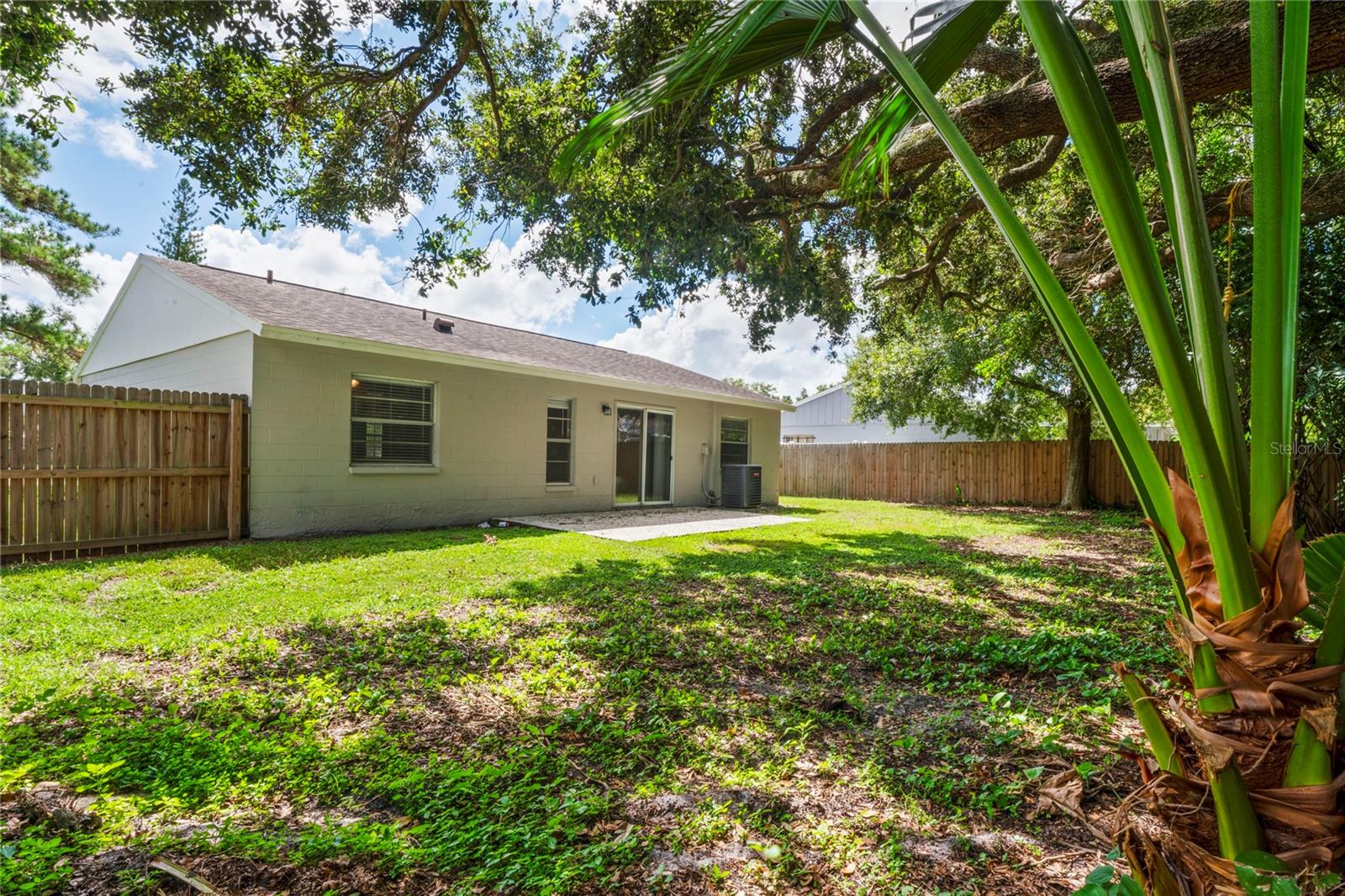 CARROLLWOOD MEADOWS UNIT V - Residential