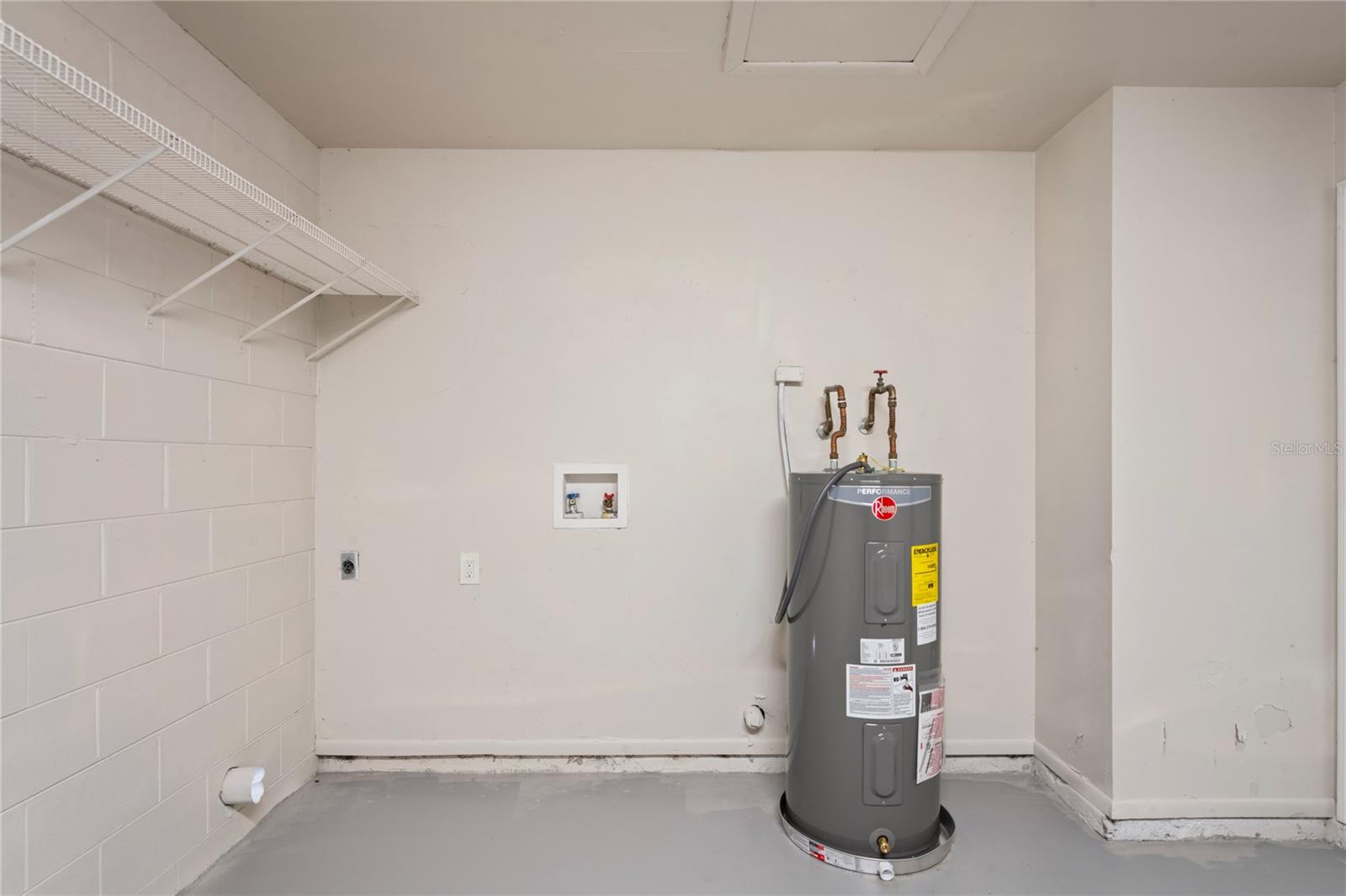 CARROLLWOOD MEADOWS UNIT V - Residential