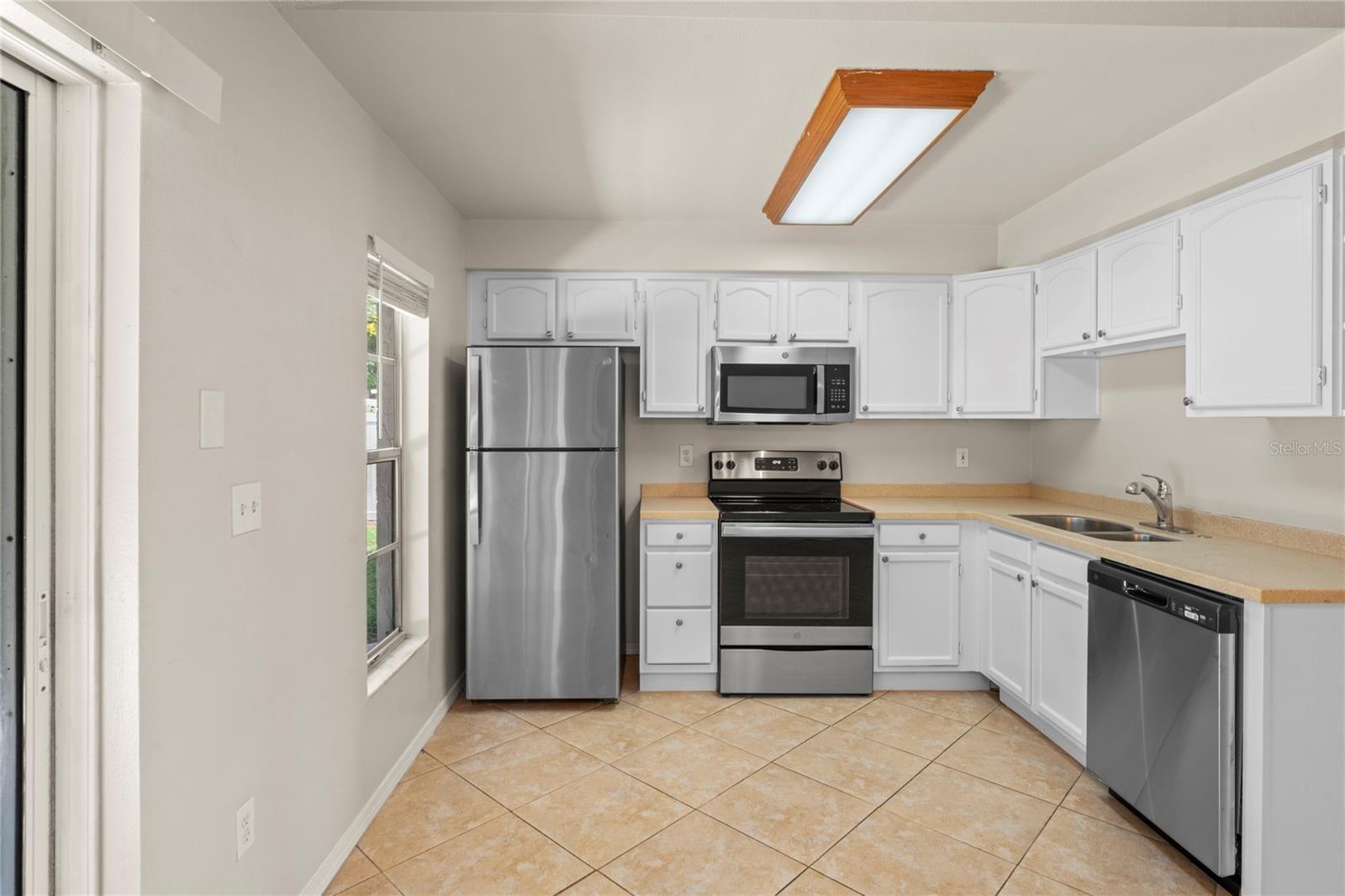 CARROLLWOOD MEADOWS UNIT V - Residential