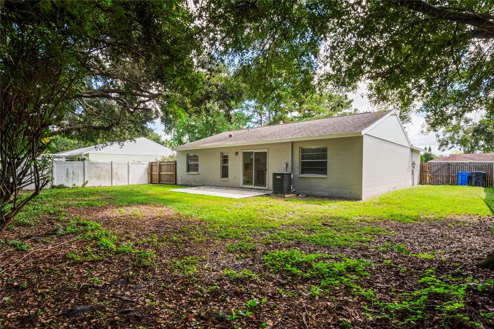 CARROLLWOOD MEADOWS UNIT V - Residential