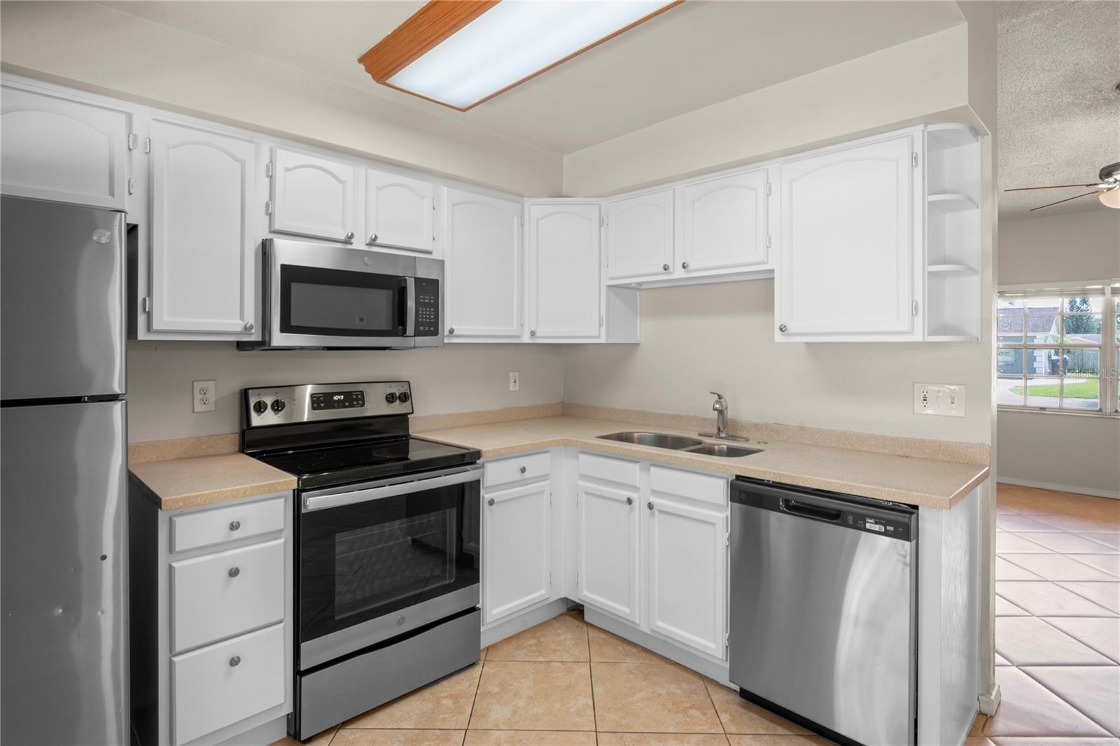 CARROLLWOOD MEADOWS UNIT V - Residential
